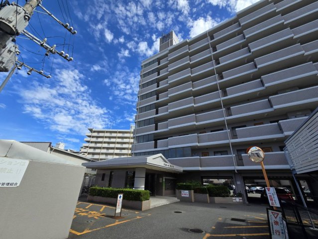 アンピール箱崎東の外観|永く愛される洗練されたデザインです☆
