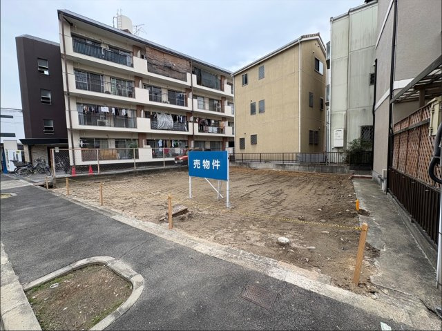 東淀川区豊里　２区画売土地の前面道路含む現地写真