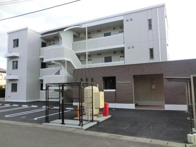 パラネミスタのエントランス
