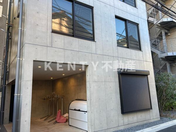 【エントランス】 | ＣＯＣＯＣＵＢＥ北品川 | 清潔なエントランスです