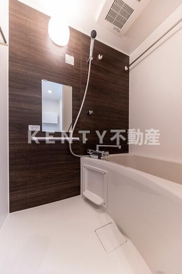 【浴室】 | ＣＯＣＯＣＵＢＥ北品川 | コンパクトで使いやすいお風呂です