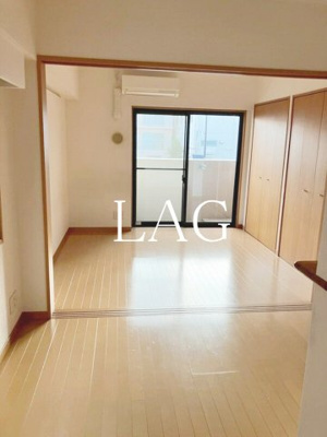 【居間・リビング】 | ドルチェ笹塚・壱番館 | 洋室のお部屋です。