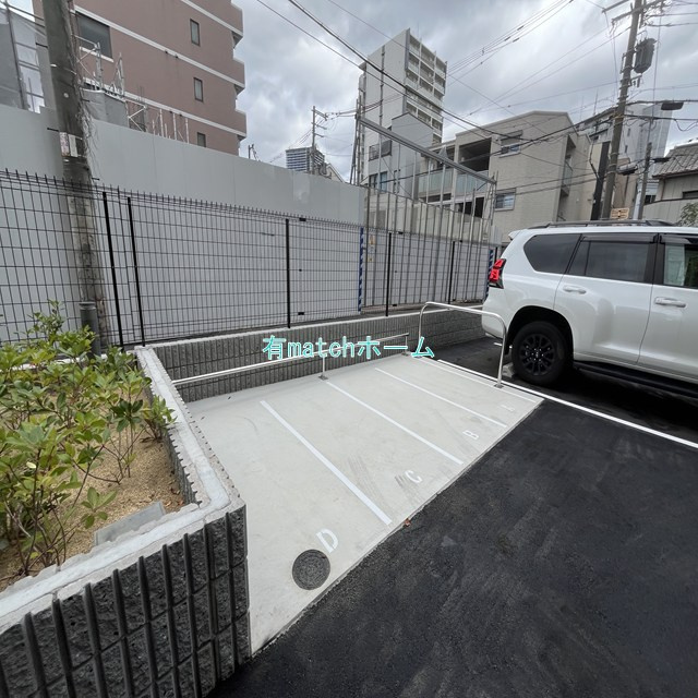 プレリスＮＥＯ大阪十三エルヴィオンの駐車場