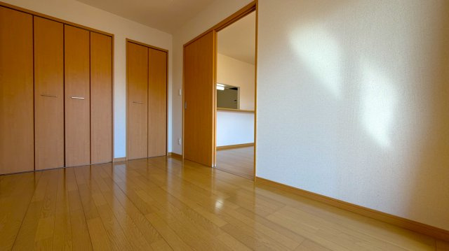 シーショア・藤井原の洋室