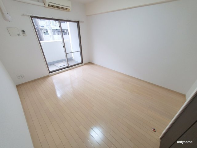 レジュールアッシュJUSO　仲介手数料無料の洋室