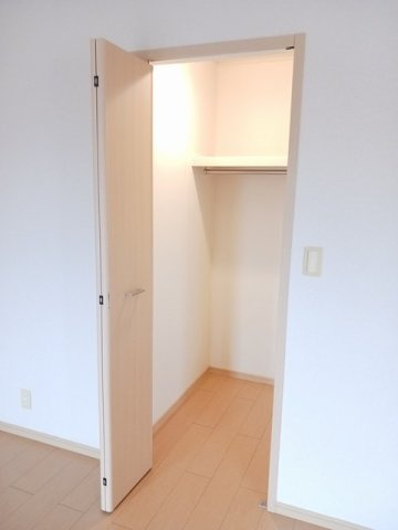 サンライズ戸高の収納