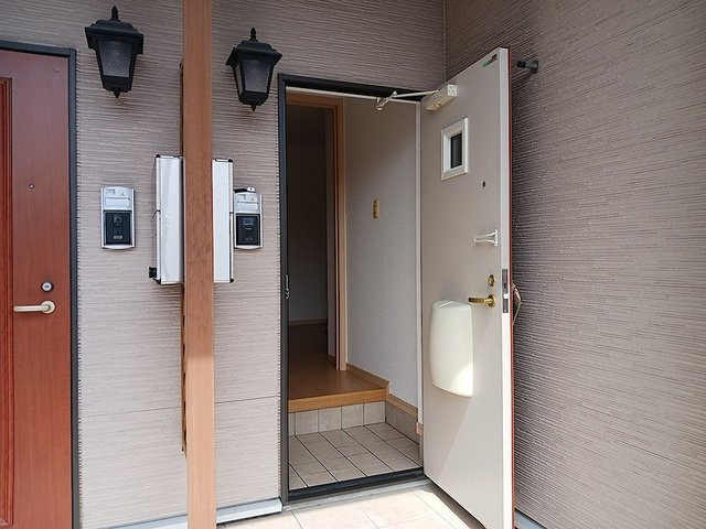 サウスメロウ　Ａ棟の玄関