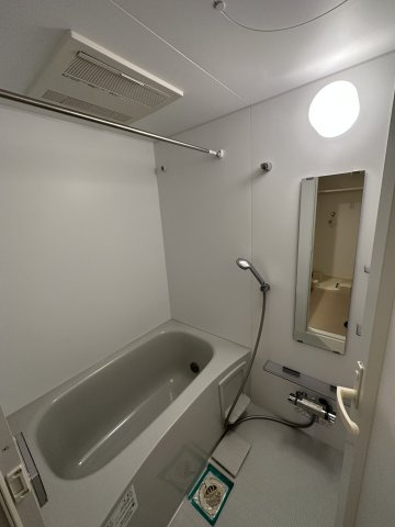 カスタネア栗平の浴室