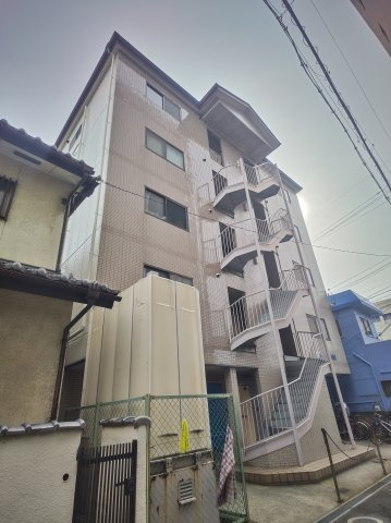 プレアール寝屋川秦町の外観