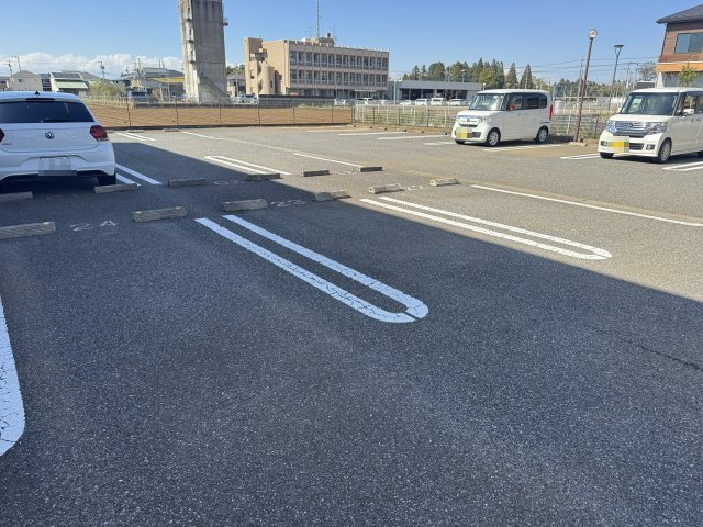 アストロ　スクエアⅡの駐車場