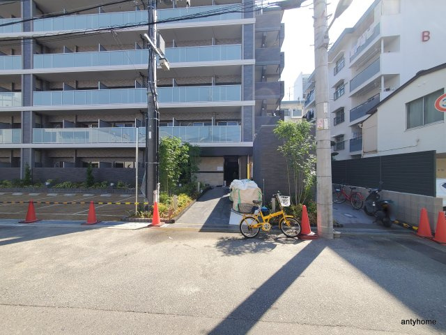 ファーストフィオーレ塚本リベルテ  仲介手数料無料のエントランス
