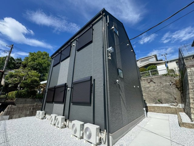 Sereno Blue 三ツ沢の外観
