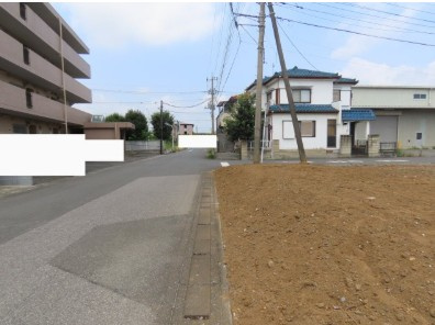 鶴ヶ島市脚折町新築戸建の前面道路含む現地写真