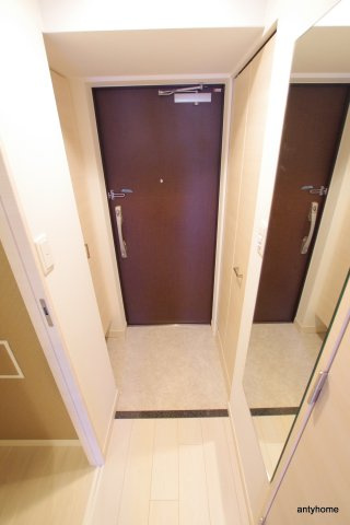 ファーストステージ心斎橋EAST　仲介手数料無料の玄関