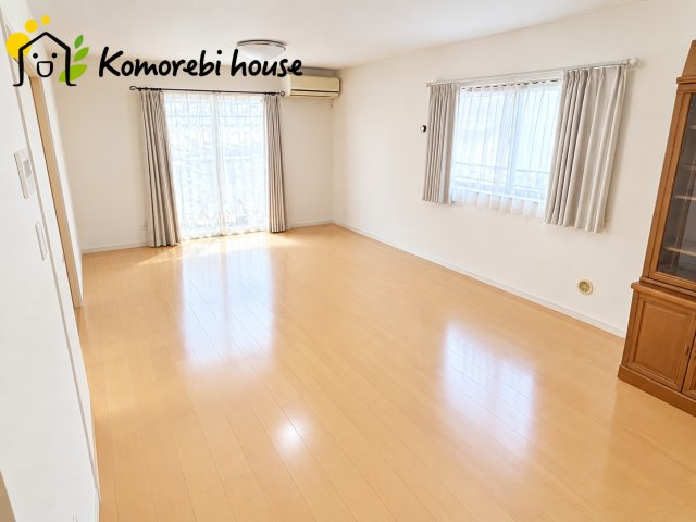川越市大字下広谷　中古戸建の居間・リビング