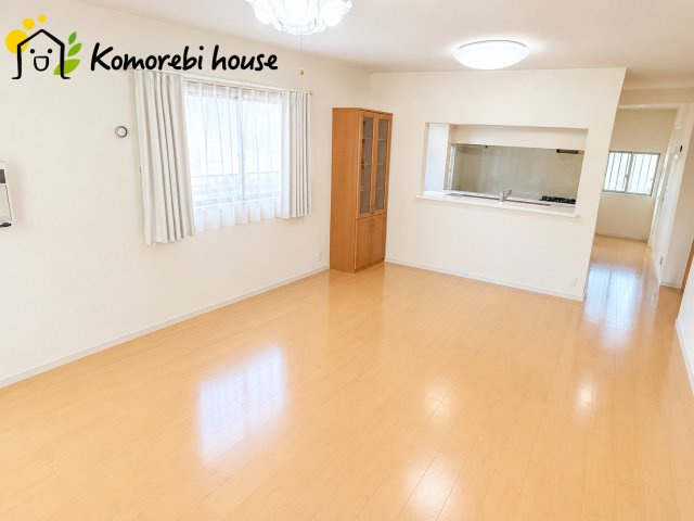川越市大字下広谷　中古戸建の居間・リビング