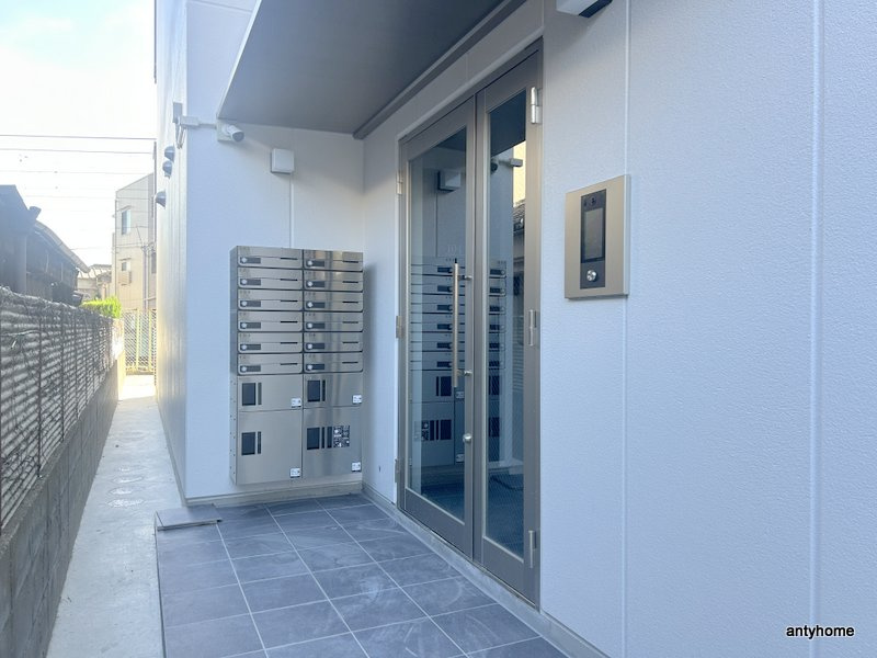 Ra Grande吹田泉町　仲介手数料無料のエントランス
