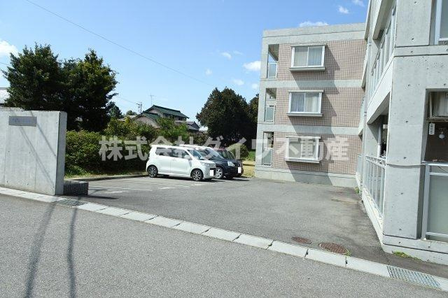 パルテールIの駐車場