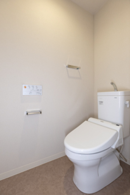 メルクマール京王笹塚レジデンスのトイレ|※写真は同タイプ住戸です。