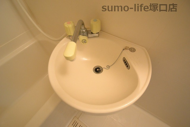 アクティ塚口の洗面所