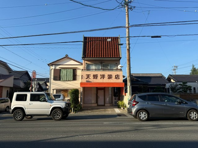 浜松市中央区住吉３店舗付き住宅の外観