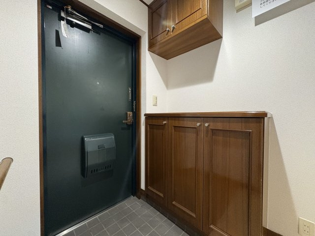 パークサイド千歳台の玄関