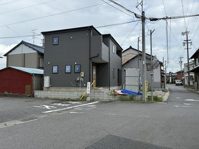 新築戸建て・仲介手数料無料）稲沢市祖父江高熊　１号棟の前面道路含む現地写真|前面道路含む現地写真です