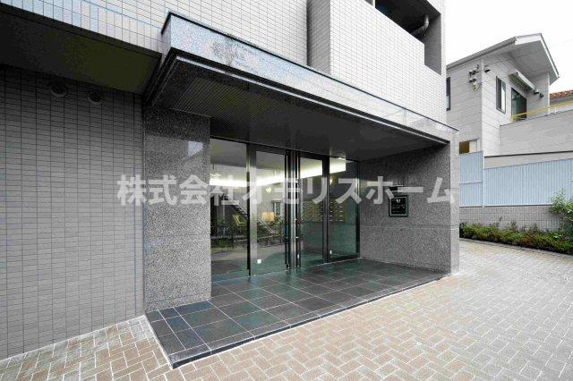ルーブル上池台弐番館 のエントランス