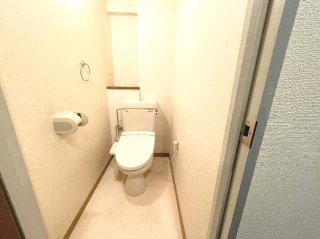 コーポ小林のトイレ|イメージとして同建物他部屋を表示しています