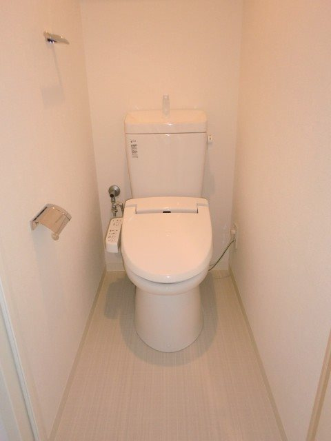 新品家具付きマンション西池袋7A(KaGood東京)のトイレ