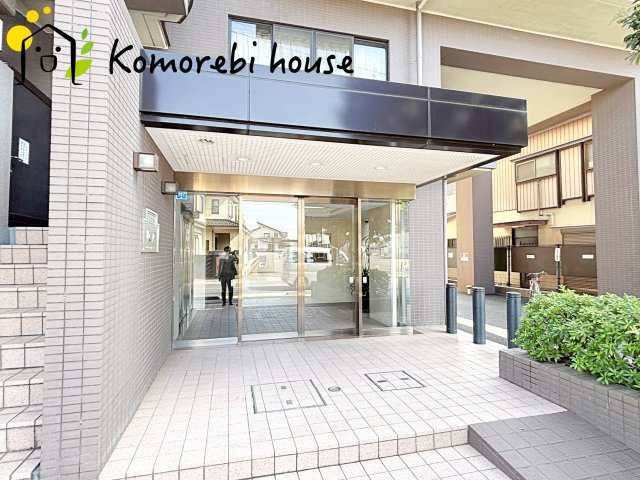 ジェム坂戸グリーンアベニューのエントランス