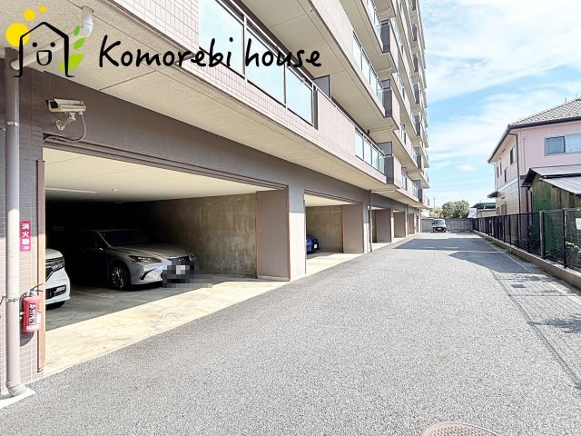 ジェム坂戸グリーンアベニューの駐車場