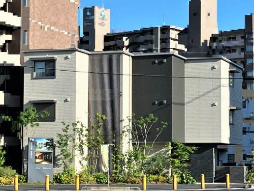 メゾンルララ 西古松の外観