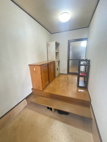寝屋川市点野4丁目の玄関|広さのある玄関です。