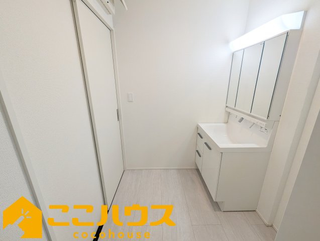八重瀬町安里3期　グラファーレ　新築戸建て　全2棟　1号棟の脱衣所|【施工例】※同施工の別物件写真