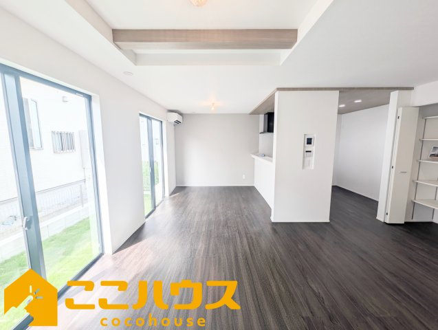 八重瀬町安里3期　グラファーレ　新築戸建て　全2棟　1号棟の居間・リビング|【施工例】※同施工の別物件写真
