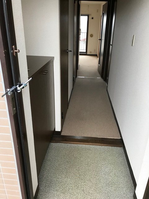 練馬区上石神井４丁目の賃貸マンションの玄関|同タイプ住戸です