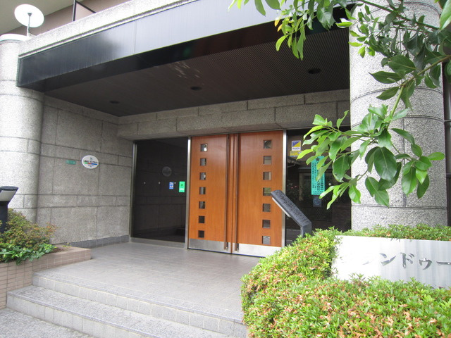 練馬区上石神井４丁目の賃貸マンションのエントランス