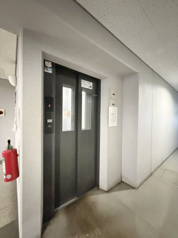 アクティ塚口のロビー