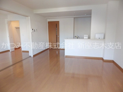 【居間・リビング】 | グランリヴェール志木（Ｄ-room） | ※他号室参考写真※