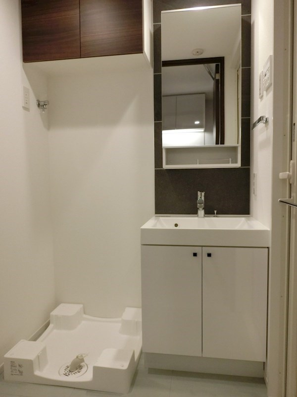 新品家具付きマンション北大塚9(KaGood東京)の独立洗面台