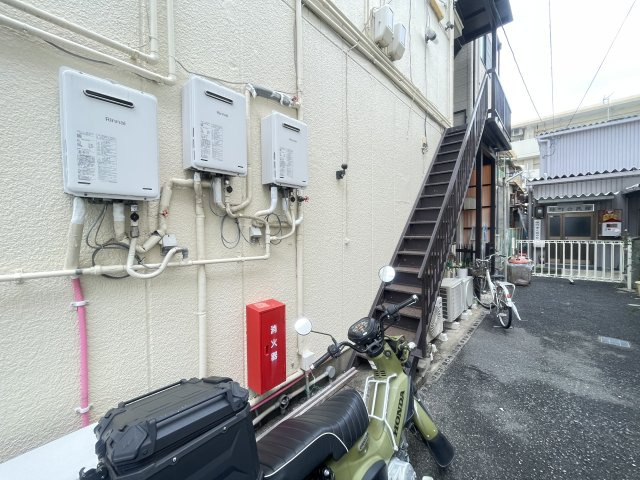 寝屋川市緑町の賃貸マンションのエントランス