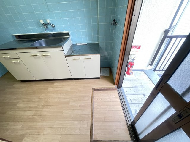 寝屋川市緑町の賃貸マンションの玄関