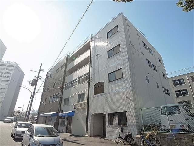 ときわハーバーハイツの外観|神戸駅徒歩圏内の大人気物件。日当たりの良い室内です。