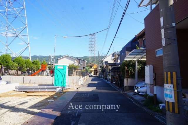 【トイレ】 | 八尾市神宮寺2丁目　【3号棟/全3棟】 | 【同社による同仕様の施工例】トイレは1階と2階の2ヶ所に完備♪ともに同形状のシャワートイレです☆