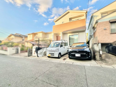 【外観】 | 城陽市寺田宮ノ平　中古戸建 | 【駐車場】