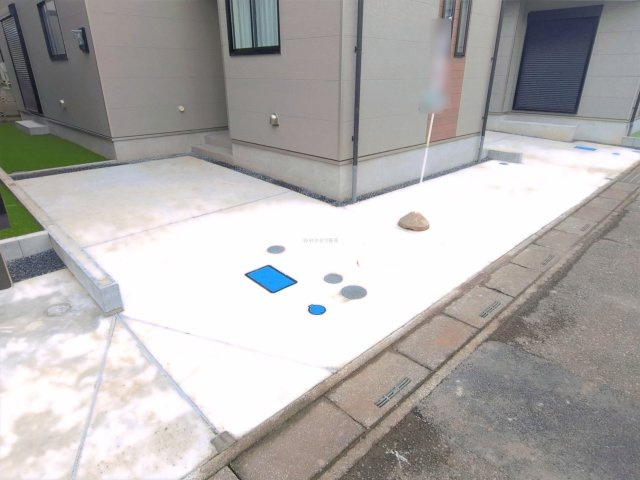 富士見市水谷東１丁目の新築一戸建の駐車場