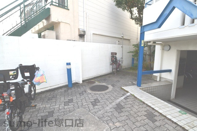 ロイヤルメゾン塚口Ⅴのエントランス