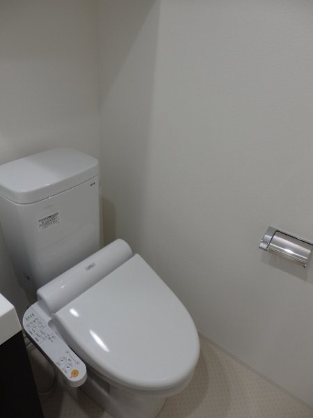 新品家具付きマンション百人町12(KaGood東京)のトイレ