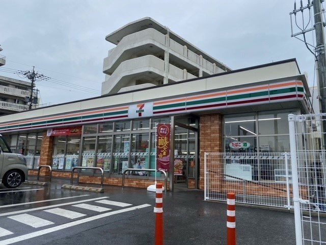 【周辺】 | イーストヒル・ソベ | セブンイレブン那覇楚辺店まで630m